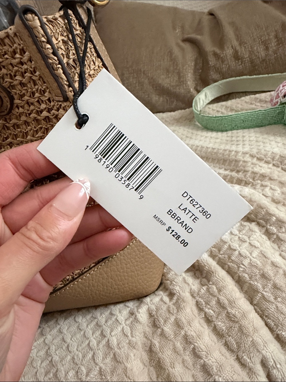 Steve Madden Rattan Beaded Shell Bucket Bag - Picture 5 of 5